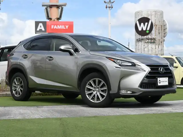 レクサス ＮＸ 200t 千葉県 2014(平26)年 6万km ソニックチタニウム Lexus Safety System+/・プリクラッシュセーフティ/・レーンディパーチャーアラート/・オートハイビーム/・レーダークルーズコントロール/パワーバックドア/前席パワーシート/ハーフレザーシート/純正SDナビ/地デジTV/【DVD/CD再生機能　Bluetooth接続】/サイド/バックカメラ/ドライブレコーダー（前後撮影）/革巻きステアリング/ステアリングスイッチ/パドルシフト/ETC/LEDヘッドライト/フォグライト/ウインカーミラー/純正17インチアルミホイル/サイド/カーテンエアバッグ/スマートキー
