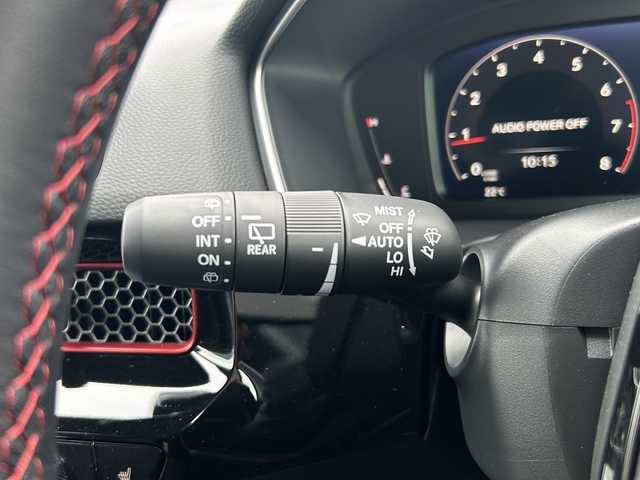 ホンダ シビック RS 三重県 2025(令7)年 0.1千km ソニックグレーパール ホンダセンシング/・衝突軽減ブレーキ/・近距離衝突軽減ブレーキ/・歩行者事故低減ステアリング/・路外逸脱抑制機能/・渋滞追従機能付アダプティブクルーズコントロール/・車線維持支援システム/・先行車発進お知らせ機能/・標識認識機能/・オートハイビーム/・アダプティブドライビングビーム/・パーキングセンサーシステム/・ブラインドスポットインフォメーション/・後退出庫サポート/1オーナー/BOSEプレミアムサウンドシステム/ホンダコネクトディスプレイ/【Bluetooth/USB/スマホ連携】/バックカメラ/ビルトインETC2.0/ワイヤレス充電/ハーフレザーシート/D/N席パワーシート/D/N席シートヒーター/オートライト/フルLEDヘッドランプ/235/40R18インチ純正AW/プッシュスタート/スマートキー/スペアキー