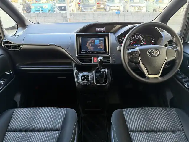 トヨタ ヴォクシー ZS 煌Ⅱ 兵庫県 2019(令1)年 3.6万km イナズマスパーキングブラックガラスフレーク 社外8インチナビ（Bluetooth接続/AM/FM/CD/DVD/フルセグTV）/社外ビルトインETC/バックカメラ/クルーズコントロール/両側パワースライドドア/トヨタセーフティセンス/純正16インチアルミホイール/スマートキー/前後ドライブレコーダー/コーナーセンサー/レーンキープアシスト/横滑り防止装置/盗難防止装置/衝突被害軽減システム/オートマチックハイビーム