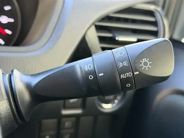 トヨタ ヴォクシー ZS 煌Ⅱ 兵庫県 2019(令1)年 3.6万km イナズマスパーキングブラックガラスフレーク 社外8インチナビ（Bluetooth接続/AM/FM/CD/DVD/フルセグTV）/社外ビルトインETC/バックカメラ/クルーズコントロール/両側パワースライドドア/トヨタセーフティセンス/純正16インチアルミホイール/スマートキー/前後ドライブレコーダー/コーナーセンサー/レーンキープアシスト/横滑り防止装置/盗難防止装置/衝突被害軽減システム/オートマチックハイビーム