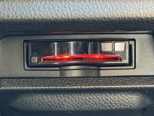 トヨタ ヴォクシー ZS 煌Ⅱ 兵庫県 2019(令1)年 3.6万km イナズマスパーキングブラックガラスフレーク 社外8インチナビ（Bluetooth接続/AM/FM/CD/DVD/フルセグTV）/社外ビルトインETC/バックカメラ/クルーズコントロール/両側パワースライドドア/トヨタセーフティセンス/純正16インチアルミホイール/スマートキー/前後ドライブレコーダー/コーナーセンサー/レーンキープアシスト/横滑り防止装置/盗難防止装置/衝突被害軽減システム/オートマチックハイビーム