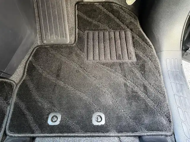 トヨタ ヴォクシー ZS 煌Ⅱ 兵庫県 2019(令1)年 3.6万km イナズマスパーキングブラックガラスフレーク 社外8インチナビ（Bluetooth接続/AM/FM/CD/DVD/フルセグTV）/社外ビルトインETC/バックカメラ/クルーズコントロール/両側パワースライドドア/トヨタセーフティセンス/純正16インチアルミホイール/スマートキー/前後ドライブレコーダー/コーナーセンサー/レーンキープアシスト/横滑り防止装置/盗難防止装置/衝突被害軽減システム/オートマチックハイビーム