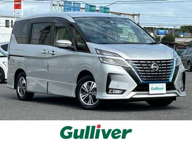 日産 セレナ e－パワー ハイウェイスター V 千葉県 2020(令2)年 5.4万km ブリリアントシルバー 純正10インチワイドナビ/フリップダウンモニター/CD/DVD/Bluetooth/フルセグTV/ETC/ドライブレコーダー/両側パワースライドドア/アラウンドビューモニター/セーフティパックB/エマージェンシーブレーキ/プロパイロット/インテリジェントパーキングアシスト/ブラインドスポットモニター/車線逸脱警報/車線逸脱防止支援/標識認識機能/純正15インチアルミホイール/純正フロアマット/保証書・取扱説明書