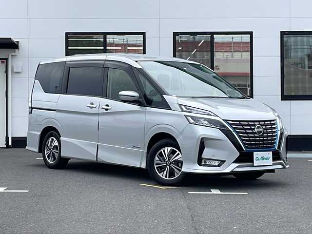 日産 セレナ e－パワー ハイウェイスター V 山口県 2020(令2)年 5.5万km ブリリアントシルバー フリップダウンモニター/純正10インチワイドナビ/・CDチェンジャー/・DVD再生機能有/・Bluetooth接続/・フルセグTV/アラウンドビューモニター/ビルトインETC/ドライブレコーダー/両側パワースライドドア/USB入力端子/セーフティパックB/エマージェンシーブレーキ/プロパイロット/インテリジェントパーキングアシスト/ブラインドスポットモニター/車線逸脱警報/車線逸脱防止支援/標識認識機能/純正15インチアルミホイール/純正フロアマット/ドアバイザー/ウィンカーミラー/保証書・取扱説明書