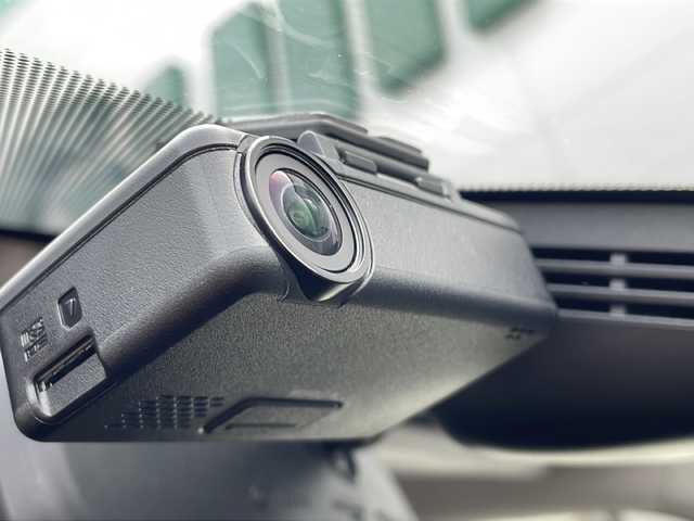 日産 セレナ e－パワー ハイウェイスター V 山口県 2020(令2)年 5.5万km ブリリアントシルバー フリップダウンモニター/純正10インチワイドナビ/・CDチェンジャー/・DVD再生機能有/・Bluetooth接続/・フルセグTV/アラウンドビューモニター/ビルトインETC/ドライブレコーダー/両側パワースライドドア/USB入力端子/セーフティパックB/エマージェンシーブレーキ/プロパイロット/インテリジェントパーキングアシスト/ブラインドスポットモニター/車線逸脱警報/車線逸脱防止支援/標識認識機能/純正15インチアルミホイール/純正フロアマット/ドアバイザー/ウィンカーミラー/保証書・取扱説明書