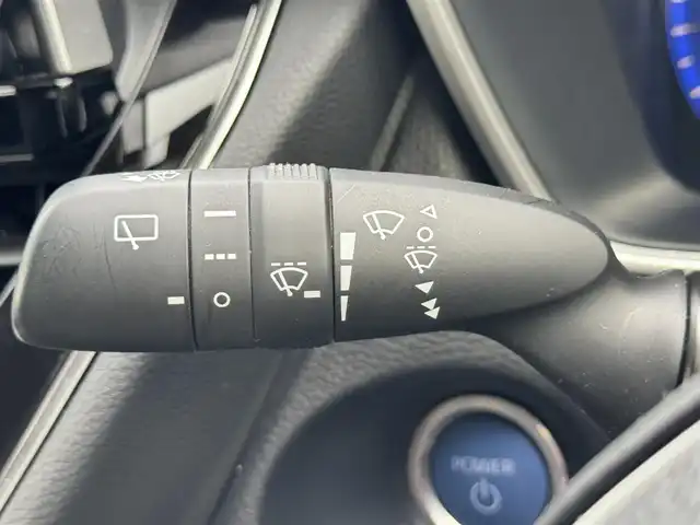トヨタ カローラ クロス ハイブリッド Z 滋賀県 2023(令5)年 2.9万km プラチナホワイトパールマイカ 純正9インチナビ/・Bluetooth/USB/フルセグ/ハーフレザーシート/シートヒーター/パワーシート/パワーリアゲート/追従クルーズコントロール/LEDヘッドライト/電子パーキング/オートマチックハイビーム/純正１８AW/前後ソナー/ビルトインETC/ドライブレコーダー/スマートキー
