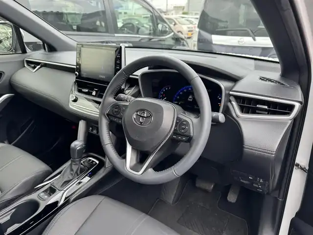 トヨタ カローラ クロス ハイブリッド Z 滋賀県 2023(令5)年 2.9万km プラチナホワイトパールマイカ 純正9インチナビ/・Bluetooth/USB/フルセグ/ハーフレザーシート/シートヒーター/パワーシート/パワーリアゲート/追従クルーズコントロール/LEDヘッドライト/電子パーキング/オートマチックハイビーム/純正１８AW/前後ソナー/ビルトインETC/ドライブレコーダー/スマートキー