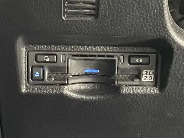 トヨタ ノア ハイブリッド S－Z 愛知県 2023(令5)年 3.5万km アティチュードブラックマイカ 純正１０．５型ナビ　ＢＳＭ　禁煙車　快適利便Ｈｉｇｈ　ＤＶＤデッキ　シートヒーター　ハンドルヒーター　電動リアゲート　両側パワスラ　ＡＣ１００Ｖ電源　前後ドラレコ　セーフティセンス　衝突軽減　ＬＥＤオートライト　フォグランプ　追従クルコン　コーナーセンサー　フォグランプ　USB　タイプC　オットマン　ハーフレザー　電動パーキング　オートホールド