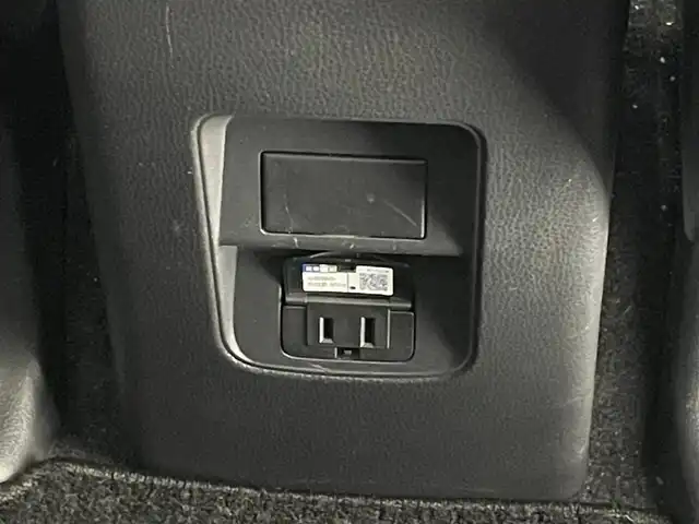 トヨタ ノア ハイブリッド S－Z 愛知県 2023(令5)年 3.5万km アティチュードブラックマイカ 純正１０．５型ナビ　ＢＳＭ　禁煙車　快適利便Ｈｉｇｈ　ＤＶＤデッキ　シートヒーター　ハンドルヒーター　電動リアゲート　両側パワスラ　ＡＣ１００Ｖ電源　前後ドラレコ　セーフティセンス　衝突軽減　ＬＥＤオートライト　フォグランプ　追従クルコン　コーナーセンサー　フォグランプ　USB　タイプC　オットマン　ハーフレザー　電動パーキング　オートホールド