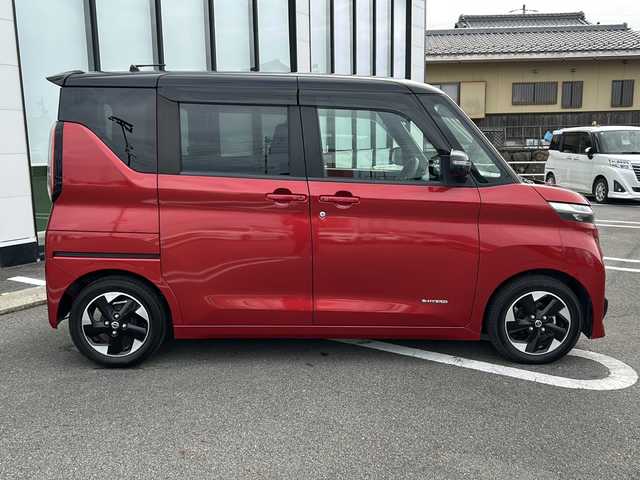 日産 ルークス ハイウェイスター X 岐阜県 2020(令2)年 3.5万km スパークリングレッド/ブラック 登録時走行距離34663km/純正9インチナビ（MM319D-L）/フルセグテレビ/全方位モニター・バックカメラ/両側パワースライドドア/ドライブレコーダー/純正フロアマット/純正アルミホイール/USB/Bluetooth/オートエアコン/プッシュスタート/スマートキー/スペアキー/LEDヘッドライト/オートライト/レーンキープアシスト/横滑り防止装置/盗難防止装置