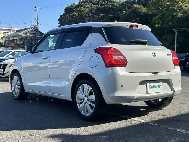 スズキ スイフト XL 大阪府 2017(平29)年 3.9万km ピュアホワイトP ナビ　/フルセグ　/Ｂｌｕｅｔｏｏｔｈ　/シートヒーター　/レーダークルーズコントロール　/衝突軽減ブレーキ　/前後コーナーセンサー　/オートハイビーム　/ＥＴＣ　/スマートキー　/アイドリングストップ