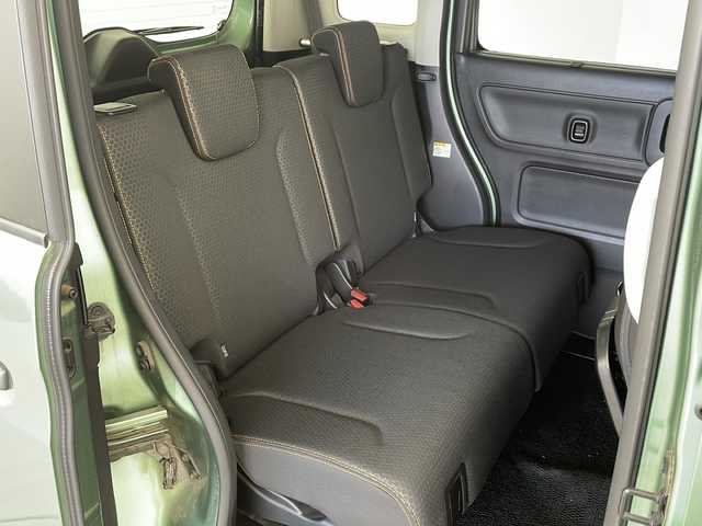 スズキ スペーシア ギア HYBRID XZターボ 愛知県 2020(令2)年 3.9万km ツールグリーンパールメタリック/ガンメタリック2トーンルーフ 純正SDナビ（AVIC-RWS901II）/AM/FM/CD/DVD/フルセグTV/BT/iPod/USB/AUX/ビルトインETC/両側パワースライドドア/電動格納ウィンカーミラー/シートヒーター（D/N席）/スズキセーフティサポート/・デュアルカメラブレーキサポート/・後退時ブレーキサポート/・誤発進抑制機能（前進・後退時）/・車線逸脱警報/・ふらつき警報/・先行車発進お知らせ機能/・ハイビームアシスト/・ロードサインアシスト/・オートクルーズコントロール/アイドリングストップ/革巻きステアリング/ステアリングスイッチ/パドルシフト/LEDオートヘッドライト/LEDフォグライト/後席用サーキュレーター/運転席シート背面折りたたみテーブル/ISOFIX