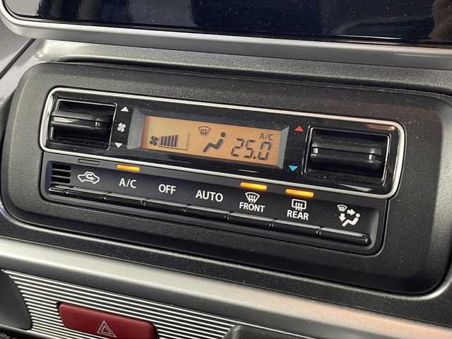 スズキ スペーシア ギア HYBRID XZターボ 愛知県 2020(令2)年 3.9万km ツールグリーンパールメタリック/ガンメタリック2トーンルーフ 純正SDナビ（AVIC-RWS901II）/AM/FM/CD/DVD/フルセグTV/BT/iPod/USB/AUX/ビルトインETC/両側パワースライドドア/電動格納ウィンカーミラー/シートヒーター（D/N席）/スズキセーフティサポート/・デュアルカメラブレーキサポート/・後退時ブレーキサポート/・誤発進抑制機能（前進・後退時）/・車線逸脱警報/・ふらつき警報/・先行車発進お知らせ機能/・ハイビームアシスト/・ロードサインアシスト/・オートクルーズコントロール/アイドリングストップ/革巻きステアリング/ステアリングスイッチ/パドルシフト/LEDオートヘッドライト/LEDフォグライト/後席用サーキュレーター/運転席シート背面折りたたみテーブル/ISOFIX