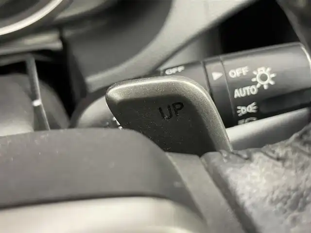 マツダ プレマシー 20S スカイアクティブ 埼玉県 2015(平27)年 5.2万km チタニウムフラッシュマイカ 社外ナビ　フリップダウンモニター　ビルトインＥＴＣ　クルーズコントロール　両側パワースライドドア　ステアリングスイッチ　パドルシフト　純正アルミホイール　オートライト　ＨＩＤライト　地デジフルセグ