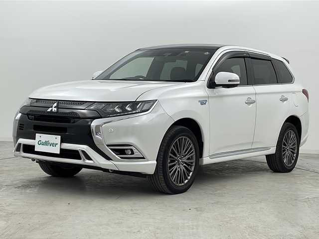 三菱 アウトランダー ＰＨＥＶ Sエディション 宮城県 2019(令1)年 6.2万km アメジストブラック/シルキーホワイト サンルーフ/マルチアラウンドモニター/e-Assist/・アダプティブクルーズコントロール/・衝突被害軽減ブレーキ/・車線逸脱防止機能/・踏み間違い防止アシスト/・オートマチックハイビーム/純正ディスプレイオーディオ/(AM.FM.BT.USB)/フルセグTV/AC100V電源/前席パワーシート/前席シートヒーター/革巻ステアリング/ステアリングヒーター/ステアリングスイッチ/パドルシフト/パワーバックドア/LEDヘッドライト/LEDフォグランプ/純正フロアマット/純正18インチAW