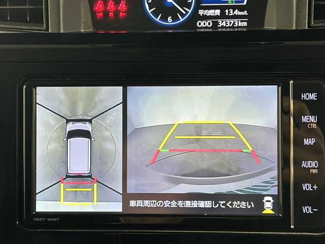 トヨタ ルーミー カスタムG 福岡県 2021(令3)年 3.5万km パールホワイトⅢ ・純正ナビ　/（AM FM CD DVD SD BT ）/・バックカメラ　/・全方位カメラ　/・両側パワスラ　/・クルコン　/・前後コーナーセンサー　/・パーキングアシスト　/・衝突軽減システム　/・電動パーキングブレーキ　/・ブレーキホールド　/・リアサンシェード　/・オートライト/・オートハイビーム/・電格ミラー/・スマートキー/・スペアキー/・純正14インチアルミ/・ハンズフリー/・ドアバイザー