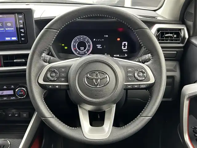 トヨタ ライズ Z 群馬県 2022(令4)年 1万km シャイニングホワイトパール モデリスタ　純正７インチナビ　バックカメラ　レーダークルーズコントロール　ＬＥＤライト　ＡＨＢ　シートヒーター　純正１７インチＡＷ　ステアリングリモコン　ＡＶＨ　電子パーキング　スマートキー　禁煙車