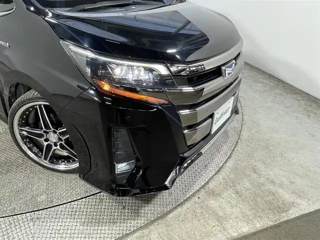 トヨタ ノア ハイブリッド Si ダブルバイビー 大阪府 2018(平30)年 4.3万km ブラック ALPINEナビ(フルセグ/DVD再生/Bluetooth) バックカメラ 後席モニター ETC 両側パワースライドドア 衝突軽減 クルコン トヨタセーフティセンス シートヒーター ドラレコ