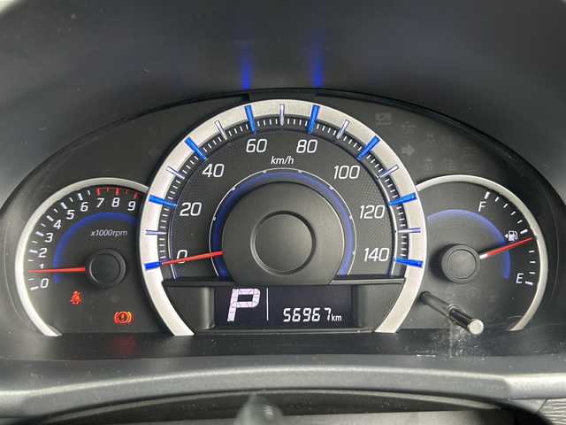 スズキ ワゴンＲ スティングレー X 静岡県 2014(平26)年 5.7万km ルナグレーパールメタリック 社外SDナビ/・フルセグTV/・CD/DVD/・Bluetooth/・SD/主要装備/・純正１４インチアルミ/・プッシュスタート/・ＨＩＤヘッドライト/・オートエアコン/・アイドリングストップ/・フォグランプ/・オートライト/・スマートキー/・パワーウィンドウ（運転席オート）