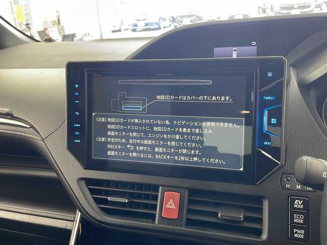 トヨタ エスクァイア ハイブリッド Gi 岐阜県 2017(平29)年 6.3万km スパークリングブラックパールクリスタルシャイン 社外10型ナビ/バックカメラ/ビルトインETC/両側電動スライドドア/合皮シート/フルセグＴＶ/シートヒーター/Bluetooth/スマートキー/LEDヘッドライト/オートライト/オートハイビーム/クルーズコントロール/フロアマット