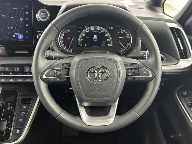 トヨタ ヴォクシー S－Z 愛知県 2022(令4)年 0.9万km アティチュードブラックマイカ 純正10型ナビ　【Bluetooth CD DVD USB　フルセグ】/ビルトインETC2.0/ドライブレコーダー　/両側電動スライドドア　/バックカメラ　/トヨタセーフティセンス/・衝突軽減ブレーキ/・レーンキープアシスト/・オートマチックハイビーム/レーダークルーズコントロール/アイドリングストップ/LEDヘッドライト/ヘッドライトレベライザー/オートライト/純性フロアマット/禁煙車