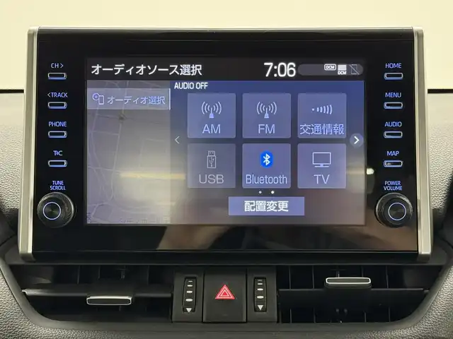 トヨタ ＲＡＶ４ G Zパッケージ 三重県 2022(令4)年 1.8万km アティチュードブラックマイカ ガソリン/4WD/MTモード付フロアCVT/純正 9インチディスプレイオーディオ＆ナビ/（AM/FM/USB/iPod/Bluetooth/TV/Miracast/CarPlay/AndroidAuto）/パノラミックビューモニター/ビルトインETC/Toyota Safety Sense/・プリクラッシュセーフティ/・レーントレーシングアシスト/・レーダークルコン（全車速追従機能付）/・オートハイビーム/・ブラインドスポットモニター/・リヤクロストラフィックアラート/・インテリジェントクリアランスソナー［パーキングサポートブレーキ（静止物＆後方接近車両）］/・ロードサインアシスト/・先行車発進告知機能/・ダウンヒルアシストコントロール/装備/・黒合皮シート/・ハンズフリーパワーバックドア/・デジタルインナーミラー/・シートヒーター＆ベンチレーション（D/N）/・ステアリングヒーター/・運転席パワーシート（メモリー付8way＋電動ランバーサポート）/・左右独立オートエアコン/・オートライト/・LED ヘッドライト＆フロントフォグライト/・マルチテレインセレクター（走行モード選択ダイヤル）/・ステアリングスイッチ/・電子パーキングブレーキ/・保/取/マルチ取/ナビ取/など