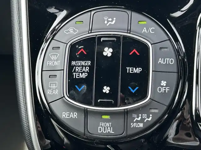 トヨタ エスクァイア ハイブリッド Gi 福島県 2021(令3)年 2.1万km ブラック ワンオーナー/トヨタセーフティセンス/アルパイン製9インチナビ/　【フルセグ/CD/DVD/SD/BT/HDMI】/アルパインフリップダウンモニター/ドライブレコーダー前後/ETC/ステアリングリモコン/クルーズコントロール/前席シートヒーター/フロントスポイラー/両側パワースライドドア/LEDヘッドライト（AUTO機能付き）/　・フォグランプ/オートマチックハイビーム/パーキングアシスト/レーンキープアシスト/コーナーセンサー/社外フロアマット/社外フロアマット/合皮シート/衝突軽減システム/横滑り防止機能