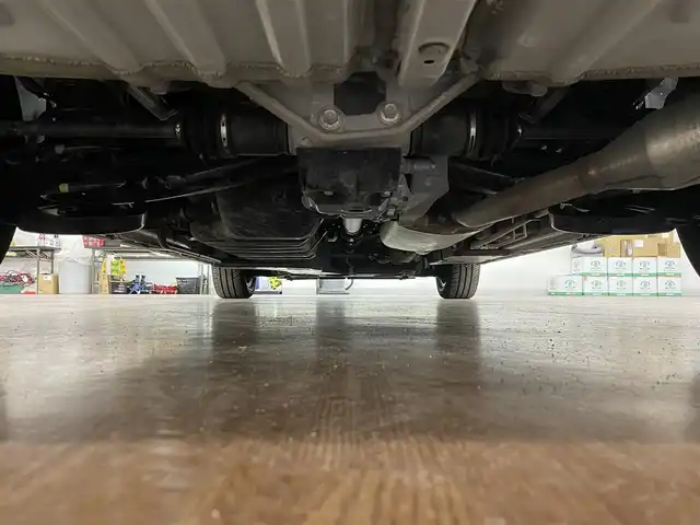 トヨタ ヴォクシー S－G 道央・札幌 2024(令6)年 1.8万km ホワイトパールクリスタルシャイン 4WD/寒冷地仕様/純正8インチナビ/・フルセグTV/CD/DVD/BT/USB/バックカメラ/両側パワースライドドア/トヨタセーフティセンス/・プリクラッシュセーフティ/・レーントレーシングアシスト/・レーンディパーチャーアラート/・ロードサインアシスト/・プロアクティブドライビングアシスト/・発進遅れ告知機能/・緊急時操舵支援/・低速時加速抑制機能/横滑り防止装置/前後コーナーセンサー/電動パーキングブレーキ/ブレーキホールド/レーダークルーズコントロール/ETC/オートライト/アダプティブハイビーム/LEDヘッドライト/ステアリングリモコン/フロアマット/3列シート/プッシュスタート/スマートキー/ヘッドライトレベライザー/ウインカーミラー/純正16インチAW/新車時保証書/取扱説明書