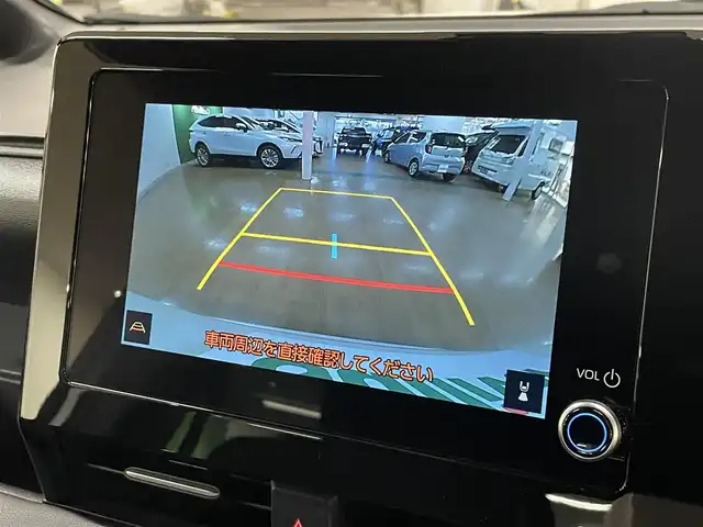 トヨタ ヴォクシー S－G 道央・札幌 2024(令6)年 1.8万km ホワイトパールクリスタルシャイン 4WD/寒冷地仕様/純正8インチナビ/・フルセグTV/CD/DVD/BT/USB/バックカメラ/両側パワースライドドア/トヨタセーフティセンス/・プリクラッシュセーフティ/・レーントレーシングアシスト/・レーンディパーチャーアラート/・ロードサインアシスト/・プロアクティブドライビングアシスト/・発進遅れ告知機能/・緊急時操舵支援/・低速時加速抑制機能/横滑り防止装置/前後コーナーセンサー/電動パーキングブレーキ/ブレーキホールド/レーダークルーズコントロール/ETC/オートライト/アダプティブハイビーム/LEDヘッドライト/ステアリングリモコン/フロアマット/3列シート/プッシュスタート/スマートキー/ヘッドライトレベライザー/ウインカーミラー/純正16インチAW/新車時保証書/取扱説明書