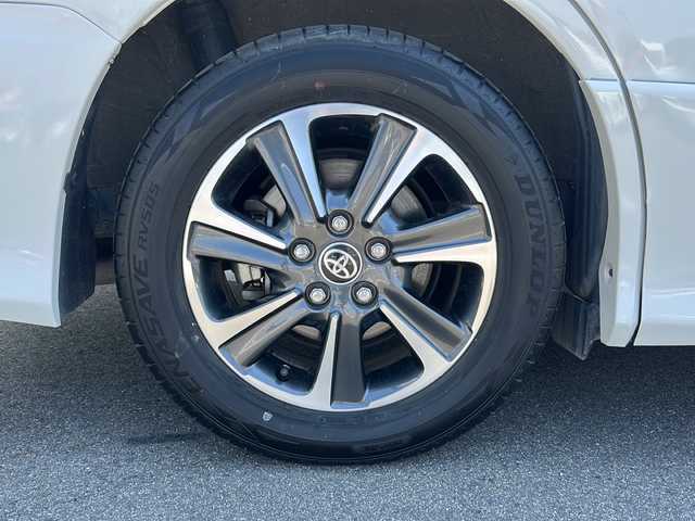 トヨタ ヴォクシー ZS 煌Ⅲ 岐阜県 2021(令3)年 2.7万km ホワイトパールクリスタルシャイン 登録時走行距離 27085km/純正９型ナビ　/フルセグＴＶ　/12.1インチフリップダウンモニター　(V12T-R68C)/バックカメラ　/前後ドライブレコーダー/純正１６インチアルミホイール　/両側パワースライドドア/ビルトインＥＴＣ　/クルーズコントロール　/ＬＥＤヘッドライト　/フォグランプ/オートマチックハイビーム　/オートライト/ハーフレザーシート/純正フロアマット/前後コーナーセンサー/衝突軽減システム/盗難防止装置/横滑り防止装置/レーンキープアシスト/アイドリングストップ