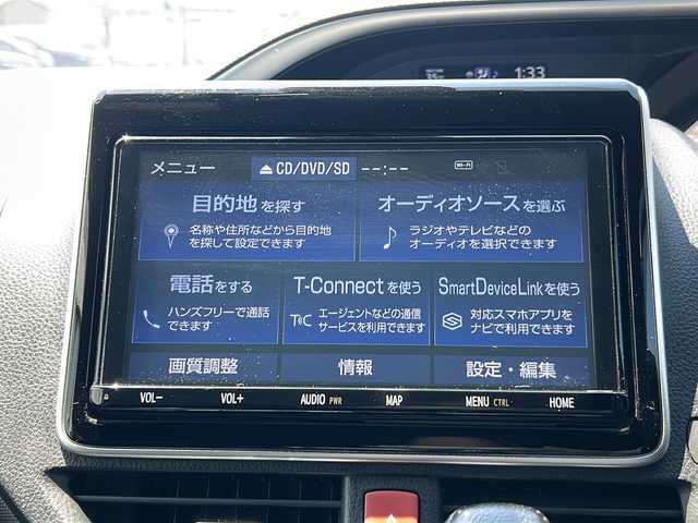 トヨタ ヴォクシー ZS 煌Ⅲ 岐阜県 2021(令3)年 2.7万km ホワイトパールクリスタルシャイン 登録時走行距離 27085km/純正９型ナビ　/フルセグＴＶ　/12.1インチフリップダウンモニター　(V12T-R68C)/バックカメラ　/前後ドライブレコーダー/純正１６インチアルミホイール　/両側パワースライドドア/ビルトインＥＴＣ　/クルーズコントロール　/ＬＥＤヘッドライト　/フォグランプ/オートマチックハイビーム　/オートライト/ハーフレザーシート/純正フロアマット/前後コーナーセンサー/衝突軽減システム/盗難防止装置/横滑り防止装置/レーンキープアシスト/アイドリングストップ