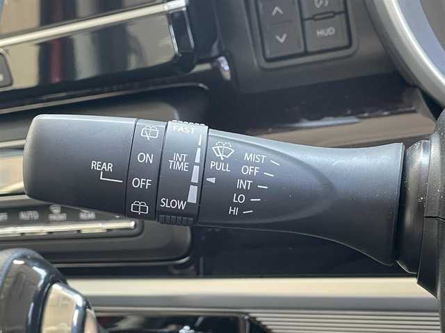 スズキ スペーシア カスタム HYBRID XS 滋賀県 2022(令4)年 2万km フェニックスレッドパール/ブルーイッシュブラックパール 純正9型ナビ/CD/DVD/Bluetooth/フルセグTV/全方位カメラ/両側パワースライドドア/ハーフレザーシート/シートヒーター/プッシュスタート/スマートキー/後方ソナー/LEDヘッドライト/純正アルミホイール