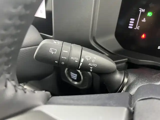 トヨタ ランドクルーザー ２５０ VX 愛知県 2024(令6)年 0.6万km ブラック ４WD/トヨタチームメイト/トヨタセーフティーセンス/・衝突軽減/・ロードサイン　/・クリアランスソナー/・ブラインドスポットモニター/・レーンディパラーチャー/・後方接近警告装置/サンルーフ/純正ディスプレイオーディオナビ/・フルセグ/・Bluetooth/・Applecarplay/パワーバックドア/パワーシート/全方位カメラ/エアシート/シートヒーター/3列シート/7人乗り/ステアリングヒーター/革巻きステアリング/ステアリングリモコン/デジタルインナーミラー/ETC2.0/トノカバー/リアAAC/HDMI/typeC/USB/LEDヘッドライト