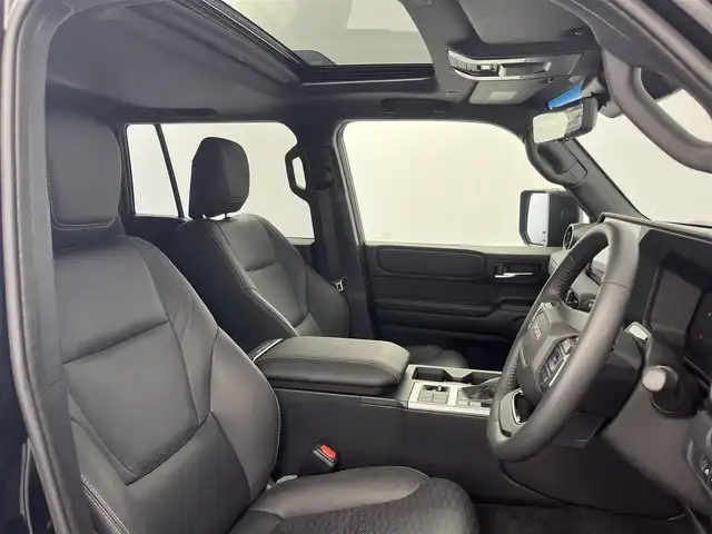トヨタ ランドクルーザー ２５０ VX 愛知県 2024(令6)年 0.6万km ブラック ４WD/トヨタチームメイト/トヨタセーフティーセンス/・衝突軽減/・ロードサイン　/・クリアランスソナー/・ブラインドスポットモニター/・レーンディパラーチャー/・後方接近警告装置/サンルーフ/純正ディスプレイオーディオナビ/・フルセグ/・Bluetooth/・Applecarplay/パワーバックドア/パワーシート/全方位カメラ/エアシート/シートヒーター/3列シート/7人乗り/ステアリングヒーター/革巻きステアリング/ステアリングリモコン/デジタルインナーミラー/ETC2.0/トノカバー/リアAAC/HDMI/typeC/USB/LEDヘッドライト