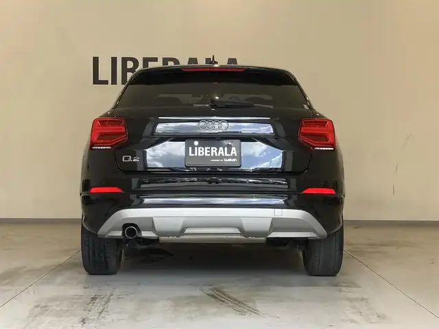 アウディ Ｑ２ 30TFSIスポーツ 熊本県 2021(令3)年 3.1万km ミトスブラックメタリック ・前席シートヒーター/・パワーバックドア/・オートホールド/・アダプティブクルーズコントロール/・純正メモリナビ/Bluetooth/USB/AUX/フルセグテレビ/・バックカメラ/・パーキングアシスト/・前後ドライブレコーダー/・ETC2.0/・プッシュスタート/・アイドリングストップ/・オートライト/・LEDライト
