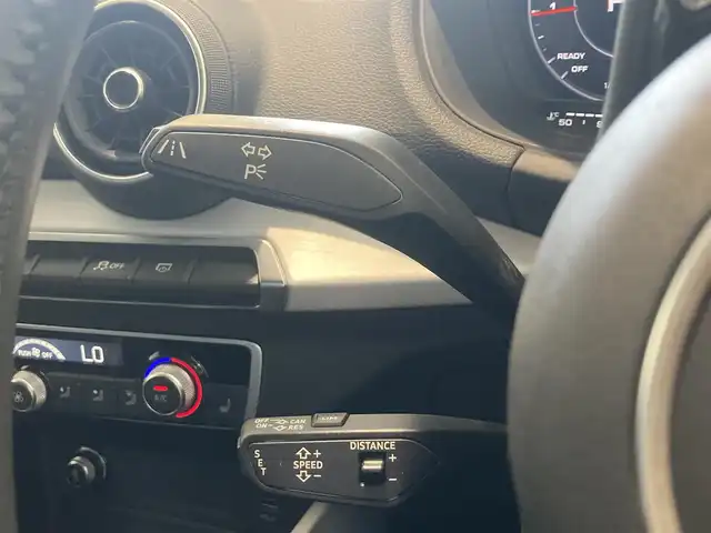 アウディ Ｑ２ 30TFSIスポーツ 熊本県 2021(令3)年 3.1万km ミトスブラックメタリック ・前席シートヒーター/・パワーバックドア/・オートホールド/・アダプティブクルーズコントロール/・純正メモリナビ/Bluetooth/USB/AUX/フルセグテレビ/・バックカメラ/・パーキングアシスト/・前後ドライブレコーダー/・ETC2.0/・プッシュスタート/・アイドリングストップ/・オートライト/・LEDライト