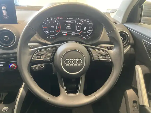 アウディ Ｑ２ 30TFSIスポーツ 熊本県 2021(令3)年 3.1万km ミトスブラックメタリック ・前席シートヒーター/・パワーバックドア/・オートホールド/・アダプティブクルーズコントロール/・純正メモリナビ/Bluetooth/USB/AUX/フルセグテレビ/・バックカメラ/・パーキングアシスト/・前後ドライブレコーダー/・ETC2.0/・プッシュスタート/・アイドリングストップ/・オートライト/・LEDライト