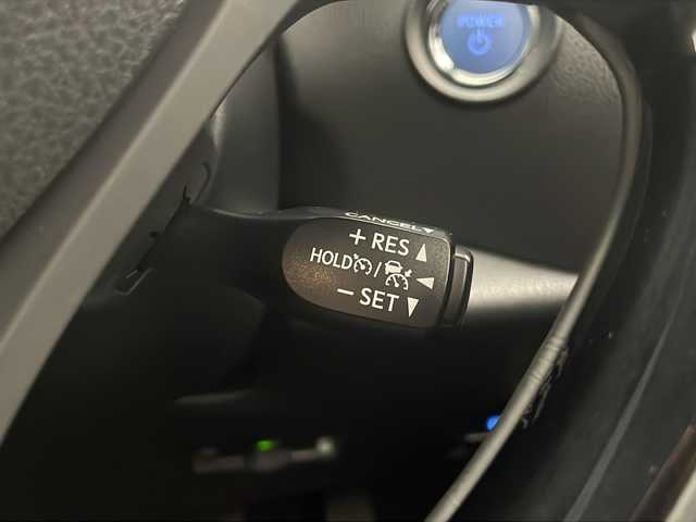 トヨタ Ｃ－ＨＲ G 宮崎県 2017(平29)年 2.8万km ブラックマイカ 禁煙車/トヨタセーフティセンス/純正9型ナビTV/（NSZT-Y66T/CD/DVD/Bluetooth/フルセグTV)/純正バックカメラ/純正ビルトイン2.0ETC/純正エアロ/純正フォグ/純正18インチアルミ/純正フロアマット/プリクラッシュセーフティ/アダプティブクルーズコントロール/レーンディパーチャーアラート/オートマチックハイビーム/クリアランスソナー/ブラインドスポットモニター/電子パーキング/オートホールド/デュアルオートエアコン（ナノイー）/ハーフレザーシート/前席シートヒーター/スマートキー/プッシュエンジンスタート/新車時保証書/取扱い説明書