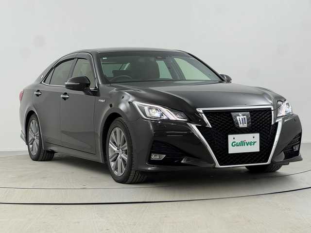 トヨタ クラウン ハイブリッド アスリートG 熊本県 2016(平28)年 6.3万km ダークブラウンM 純正SDナビ/・フルセグTV/CD/DVD/SD/BT/・バックカメラ/トヨタセーフティセンス/・プリクラッシュセーフティ/・レーンディパーチャアラート/・オートマチックハイビーム/レーダークルーズコントロール/前方ドライブレコーダー/ビルトインETC/革シート/・D/Nパワーシート/・D/Nシートヒーター/・D/Nシートクーラー/・D席メモリシート/オートライト/LEDヘッドライト/フォグランプ/純正フロアマット