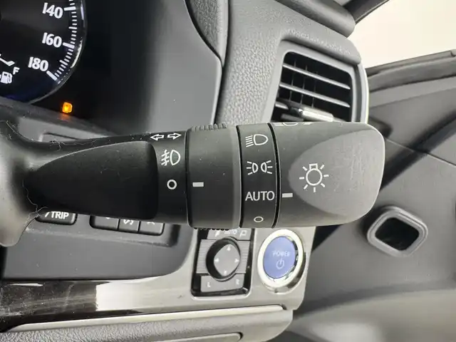 トヨタ クラウン ハイブリッド アスリートG 熊本県 2016(平28)年 6.3万km ダークブラウンM 純正SDナビ/・フルセグTV/CD/DVD/SD/BT/・バックカメラ/トヨタセーフティセンス/・プリクラッシュセーフティ/・レーンディパーチャアラート/・オートマチックハイビーム/レーダークルーズコントロール/前方ドライブレコーダー/ビルトインETC/革シート/・D/Nパワーシート/・D/Nシートヒーター/・D/Nシートクーラー/・D席メモリシート/オートライト/LEDヘッドライト/フォグランプ/純正フロアマット