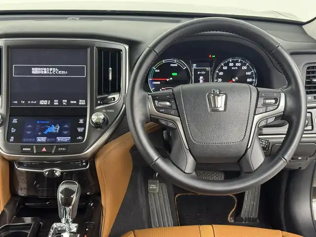 トヨタ クラウン ハイブリッド アスリートG 熊本県 2016(平28)年 6.3万km ダークブラウンM 純正SDナビ/・フルセグTV/CD/DVD/SD/BT/・バックカメラ/トヨタセーフティセンス/・プリクラッシュセーフティ/・レーンディパーチャアラート/・オートマチックハイビーム/レーダークルーズコントロール/前方ドライブレコーダー/ビルトインETC/革シート/・D/Nパワーシート/・D/Nシートヒーター/・D/Nシートクーラー/・D席メモリシート/オートライト/LEDヘッドライト/フォグランプ/純正フロアマット