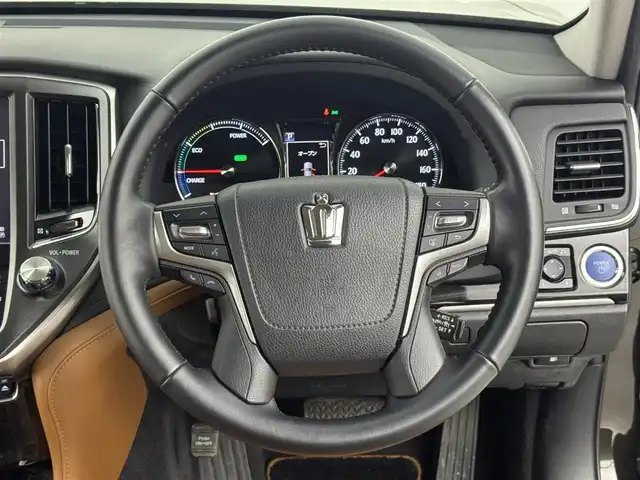 トヨタ クラウン ハイブリッド アスリートG 熊本県 2016(平28)年 6.3万km ダークブラウンM 純正SDナビ/・フルセグTV/CD/DVD/SD/BT/・バックカメラ/トヨタセーフティセンス/・プリクラッシュセーフティ/・レーンディパーチャアラート/・オートマチックハイビーム/レーダークルーズコントロール/前方ドライブレコーダー/ビルトインETC/革シート/・D/Nパワーシート/・D/Nシートヒーター/・D/Nシートクーラー/・D席メモリシート/オートライト/LEDヘッドライト/フォグランプ/純正フロアマット