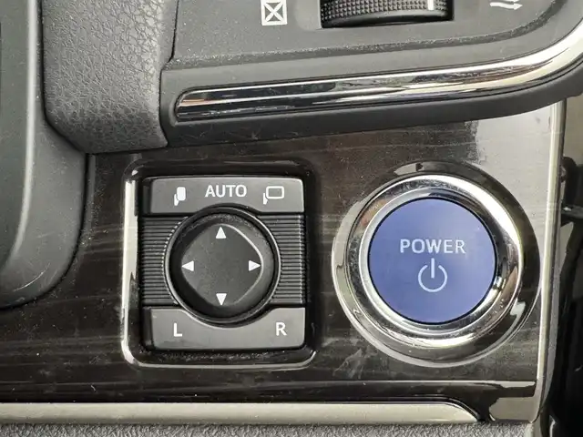 トヨタ クラウン ハイブリッド アスリートG 熊本県 2016(平28)年 6.3万km ダークブラウンM 純正SDナビ/・フルセグTV/CD/DVD/SD/BT/・バックカメラ/トヨタセーフティセンス/・プリクラッシュセーフティ/・レーンディパーチャアラート/・オートマチックハイビーム/レーダークルーズコントロール/前方ドライブレコーダー/ビルトインETC/革シート/・D/Nパワーシート/・D/Nシートヒーター/・D/Nシートクーラー/・D席メモリシート/オートライト/LEDヘッドライト/フォグランプ/純正フロアマット