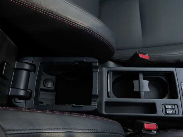 スバル ＷＲＸ Ｓ４ 2．0GT‐S アイサイト 新潟県 2018(平30)年 7万km クリスタルホワイトP 純正SDナビ/（DTV/DVD/Bluetooth）/４WD/ターボ/アイサイト/衝突軽減/レーンキープアシスト/BSM/クルーズコントロール/フロント、サイド、リアカメラ/ドライブレコーダー/ETC/ステアリングスイッチ/パドルシフト/レザーシート/シートメモリ/パワーシート/シートヒーター/サンルーフ/LED/フォグランプ/ウィンカーミラー/ドアバイザー/電格ミラー