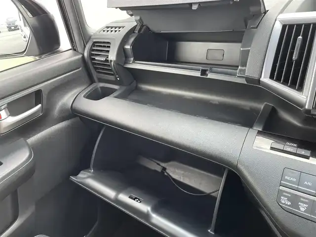 ホンダ ステップワゴン スパーダ Z クールスピリット 大阪府 2013(平25)年 12.4万km プレミアムスパークルブラックパール ”(株)IDOMが運営する【じしゃロン堺店】の自社ローン専用車両になります。/こちらは現金またはオートローンご利用時の価格です。自社ローンご希望の方は別途その旨お申付け下さい”