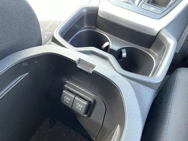 トヨタ ＲＡＶ４ ハイブリットX 佐賀県 2020(令2)年 7.1万km アティチュードブラックマイカ /純正7型メモリーナビ/　TV/Bluetooth//バックカメラ//ETC//ドライブレコーダー//社外レーダー≪ZERO 805V≫//スマートキー//スペアキー//AC100V//トヨタセーフティセンス(衝突回避パッケージ)/　プリクラッシュセーフティ/　レーントレーシングアシスト/　レーダークルーズコントロール/　オートマチックハイビーム/　ロードサインアシスト//保証書//取扱説明書