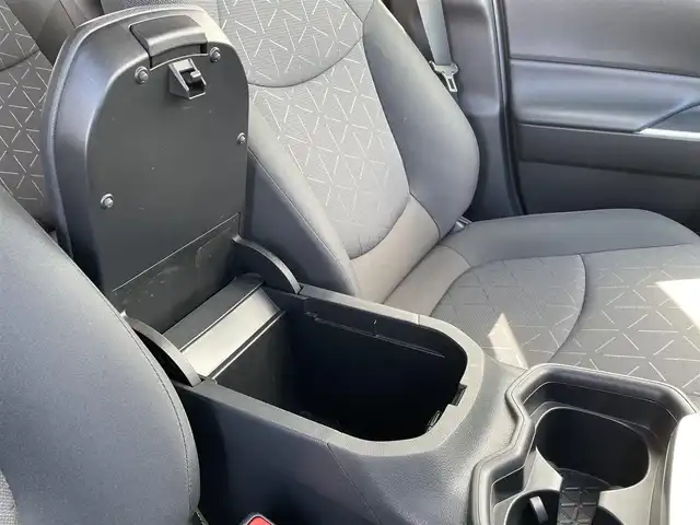 トヨタ ＲＡＶ４ ハイブリットX 佐賀県 2020(令2)年 7.1万km アティチュードブラックマイカ /純正7型メモリーナビ/　TV/Bluetooth//バックカメラ//ETC//ドライブレコーダー//社外レーダー≪ZERO 805V≫//スマートキー//スペアキー//AC100V//トヨタセーフティセンス(衝突回避パッケージ)/　プリクラッシュセーフティ/　レーントレーシングアシスト/　レーダークルーズコントロール/　オートマチックハイビーム/　ロードサインアシスト//保証書//取扱説明書