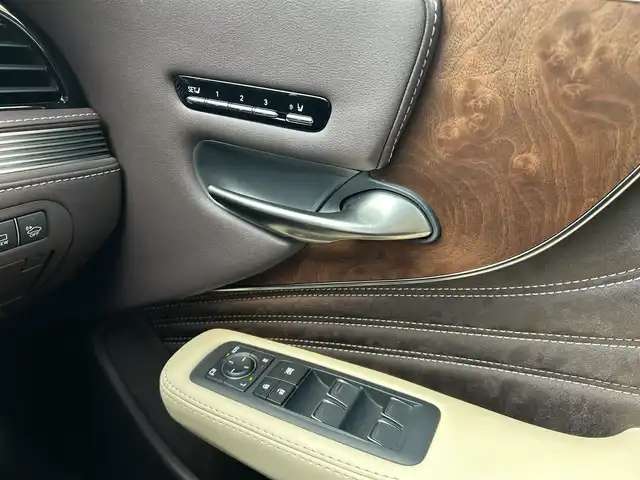 レクサス ＬＳ 500h Iパッケージ 新潟県 2018(平30)年 0.1万km ソニッククォーツ ワンオーナー/メーカーナビ/ETC/クルーズコントロール/プッシュスタート/フルセグテレビ/バックカメラ/アイドリングストップ/ウィンカーミラー/パワーバックドア/パワーシート/シートヒーター/エアシート/衝突軽減/クリアランスソナー/ヘッドアップディスプレイ/プリクラッシュ