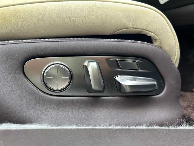 レクサス ＬＳ 500h Iパッケージ 新潟県 2018(平30)年 0.1万km ソニッククォーツ ワンオーナー/メーカーナビ/ETC/クルーズコントロール/プッシュスタート/フルセグテレビ/バックカメラ/アイドリングストップ/ウィンカーミラー/パワーバックドア/パワーシート/シートヒーター/エアシート/衝突軽減/クリアランスソナー/ヘッドアップディスプレイ/プリクラッシュ