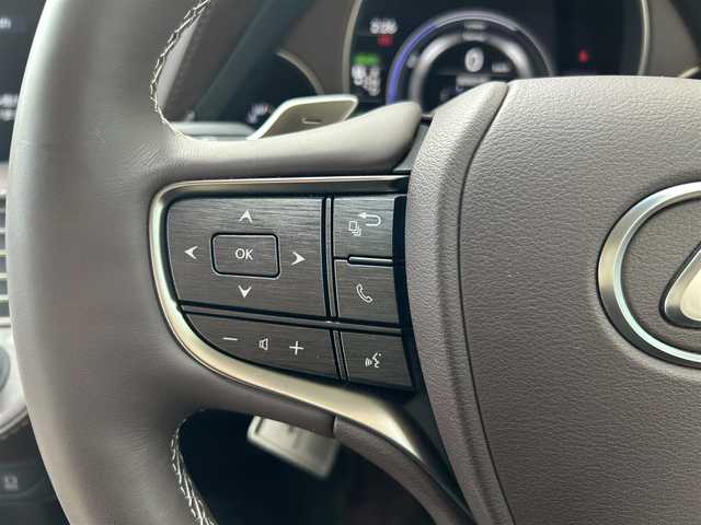 レクサス ＬＳ 500h Iパッケージ 新潟県 2018(平30)年 0.1万km ソニッククォーツ ワンオーナー/メーカーナビ/ETC/クルーズコントロール/プッシュスタート/フルセグテレビ/バックカメラ/アイドリングストップ/ウィンカーミラー/パワーバックドア/パワーシート/シートヒーター/エアシート/衝突軽減/クリアランスソナー/ヘッドアップディスプレイ/プリクラッシュ